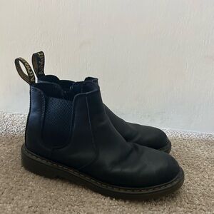Girls Dr. Martens Black Chelsea Boots women’s size 7